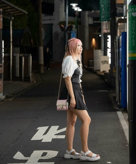 Yvonneflinetv erotic pornstar pic