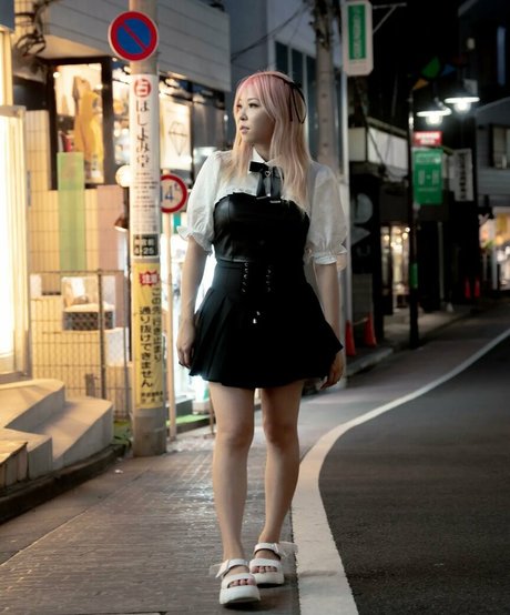 Yvonneflinetv model sex pics