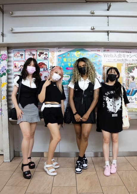 Yvonneflinetv perfect model picture