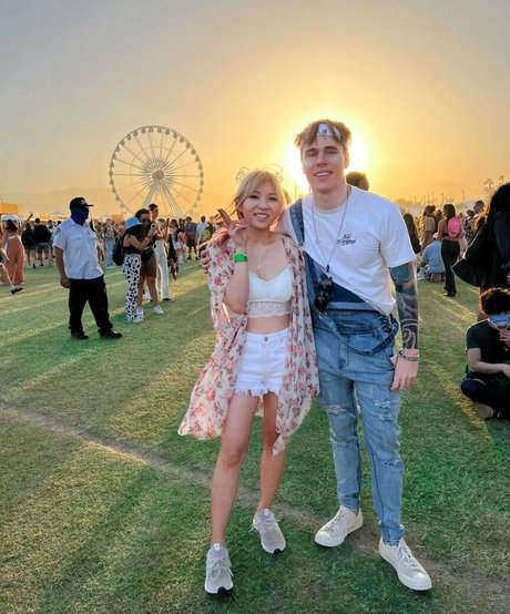 Yvonneflinetv star nice photo