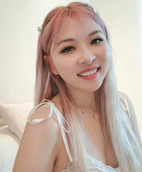 Yvonneflinetv model nice photo