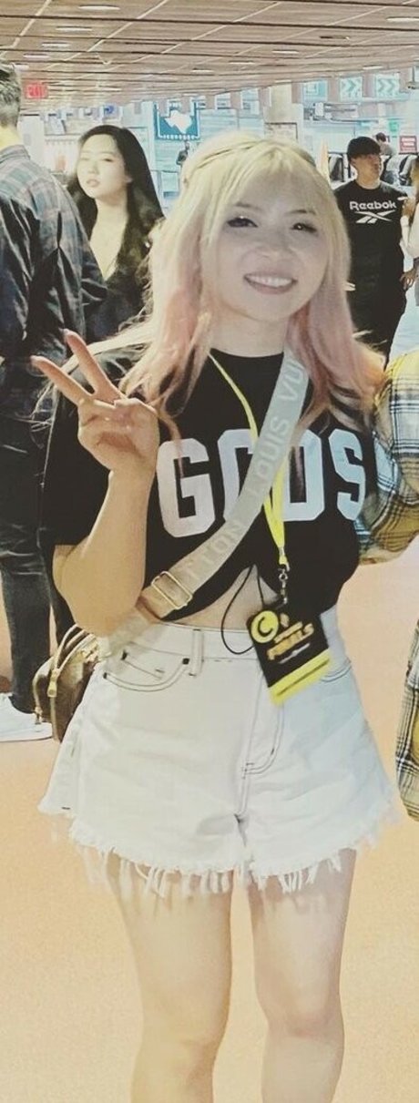 Yvonneflinetv nice actress pictures