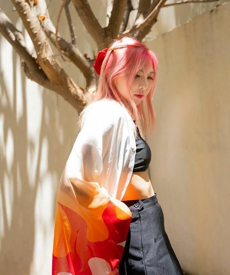 Yvonneflinetv pretty model galleries