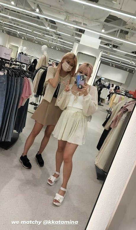 Yvonneflinetv star nude image