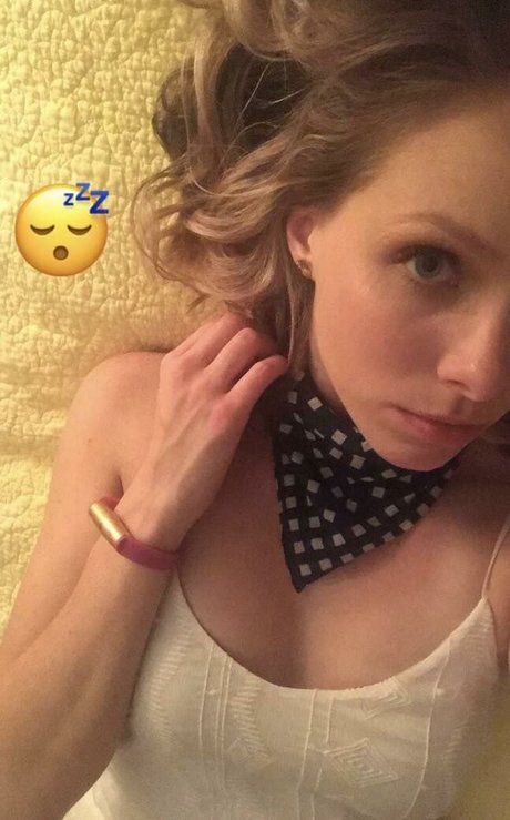 Alternative Pasta model pretty photos