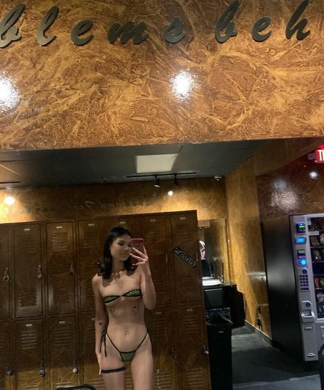 sucking cock onlyfans beautiful xxx gallery