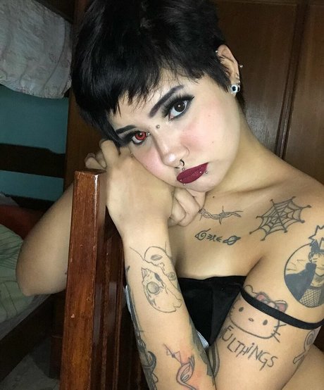 huge fake tits onlyfans top picture