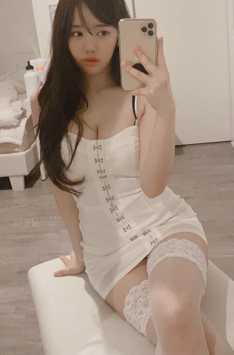 Plooful exclusive actress picture