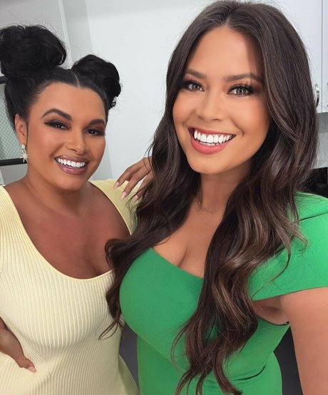 Alex Curry sex model pic