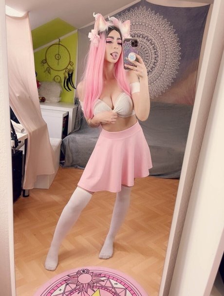 pregnant threesome onlyfans nude picture