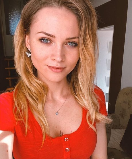 hairy armpits onlyfans beautiful xxx photo