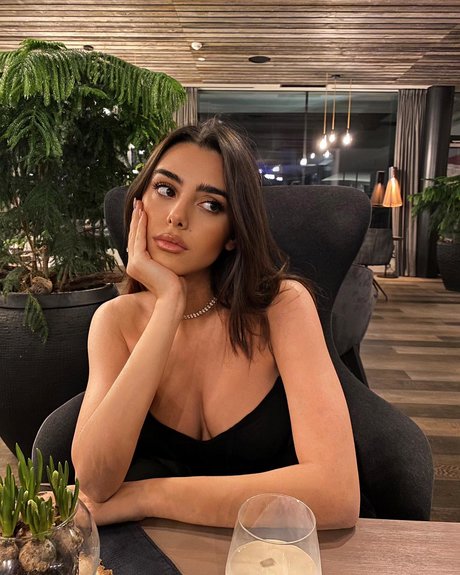 Valeria Conca beautiful pornstar photos