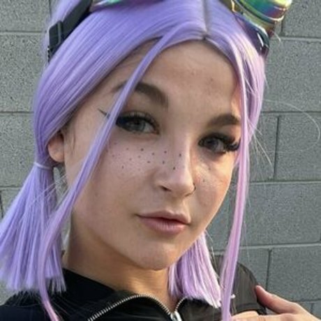 Sage Gray exclusive star photos