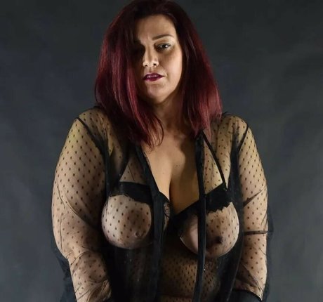 curvymakeup star nude galleries