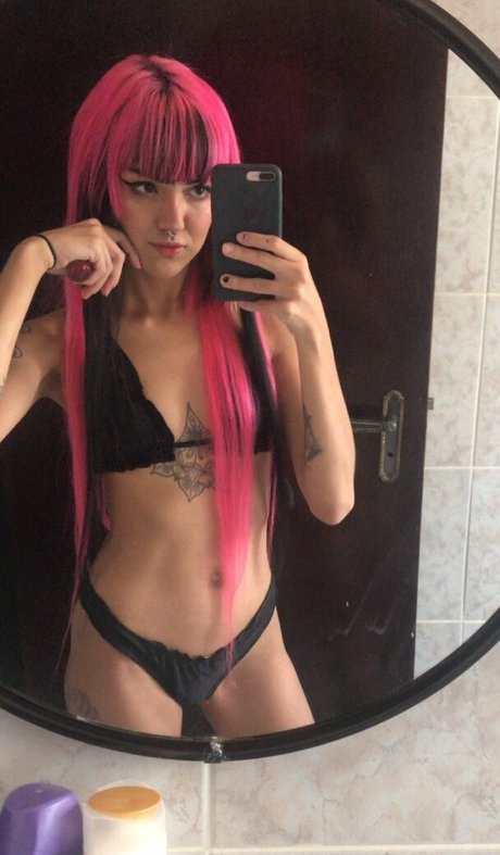 YoiFox pornstar adult galleries