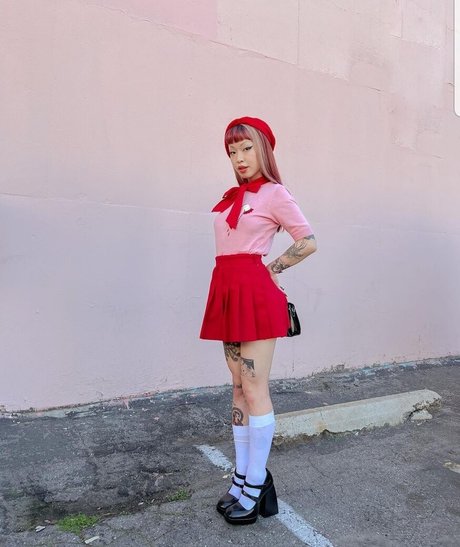 Olivya Nora pornstar pictures