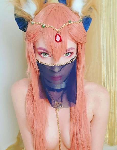 Larxya free actress galleries