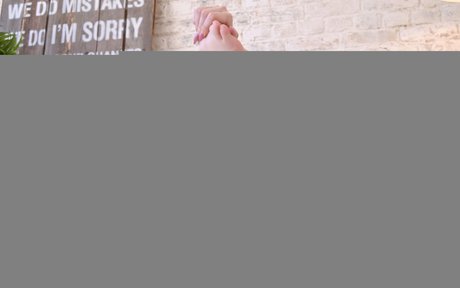 Lolla Elfie xxx model img