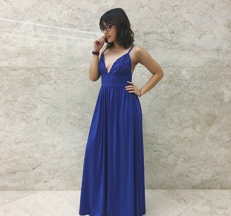 Sarah Carlos model high quality image