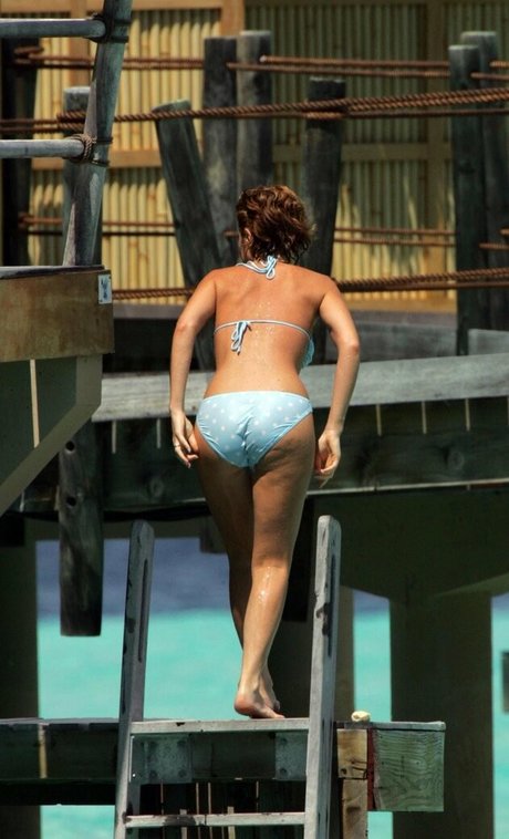 Natasha Kaplinsky star nude photo