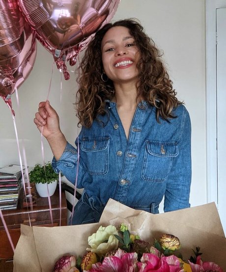 college girl onlyfans pornographic picture