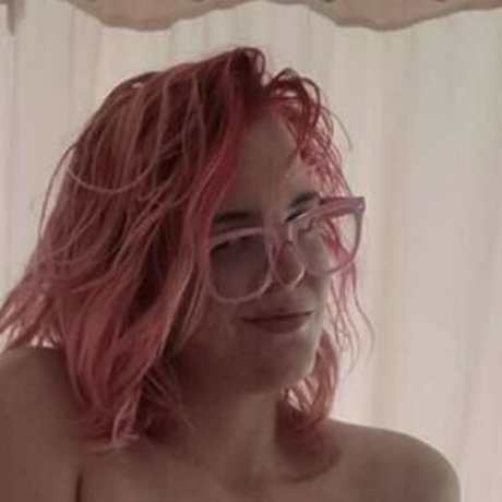 Kittythedancer pornstar hd gallery