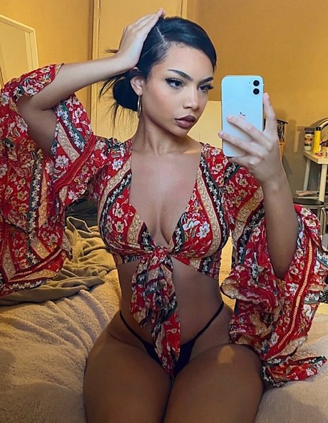 Avabvnny best actress pics