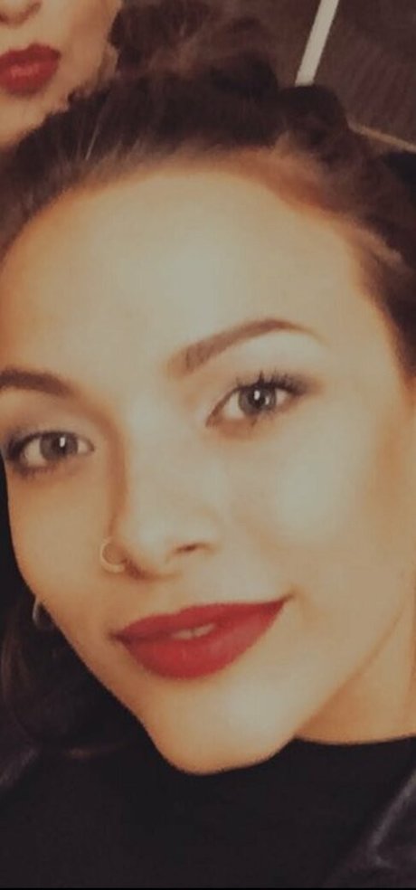 Molly Mae Osborne porn actress pictures