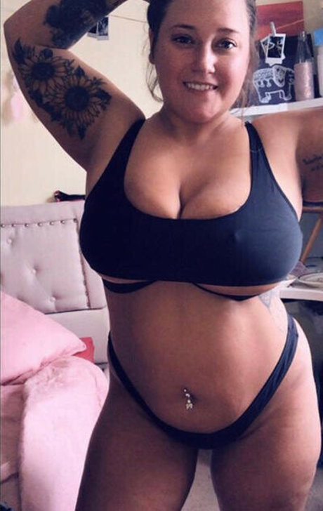 Bustyybeautyy pornstar exclusive picture