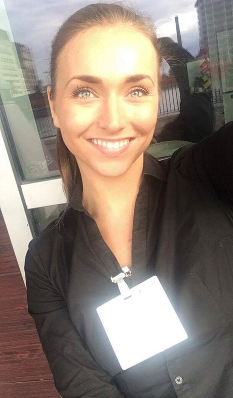 Charis Lister hd pornstar archive