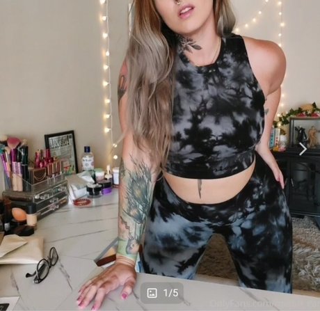 Moremelon can model xxx archive