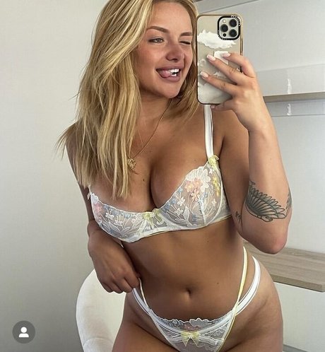 Victoria Mehault porn star pic