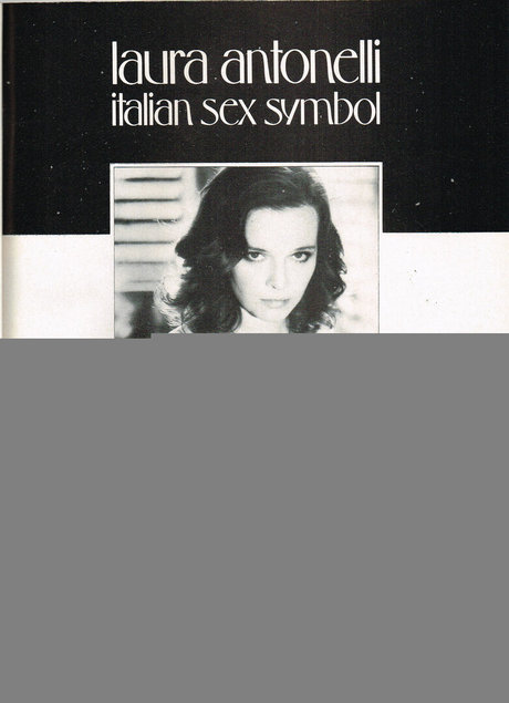 Italian Vintage Actress erotic model image