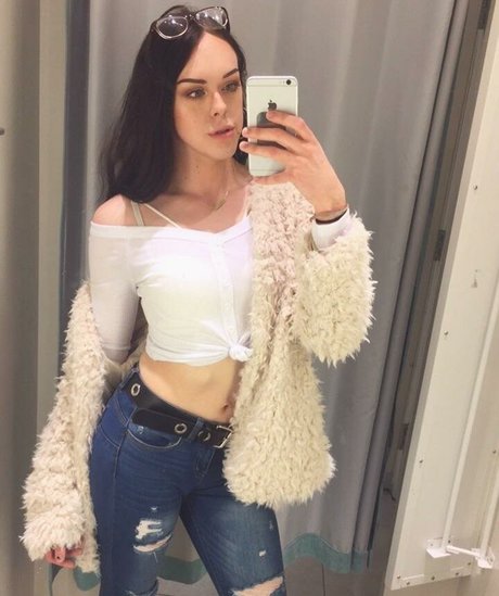 caylie model pretty photo