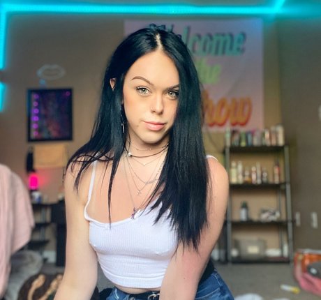 caylie model hot pics