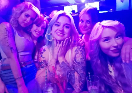 Pixelsmixel hot actress photos