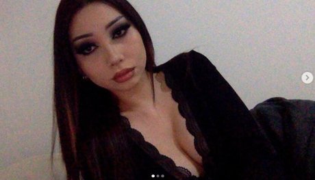 puifaiperry adult actress pic