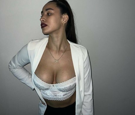 japanese milf onlyfans hot image