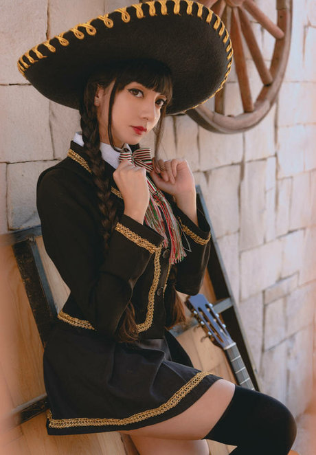 May Sakaali star xxx pic