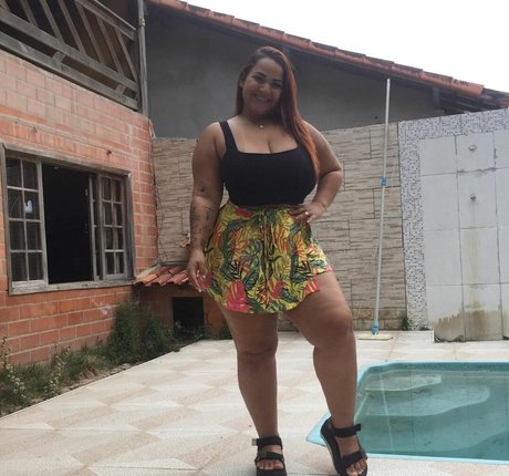 Adriane Esteves porn star images