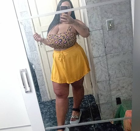 Adriane Esteves art model photos