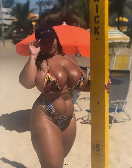 Adriane Esteves top model galleries