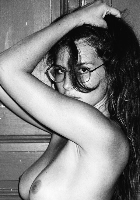 Pauline Santamaria model nude archive