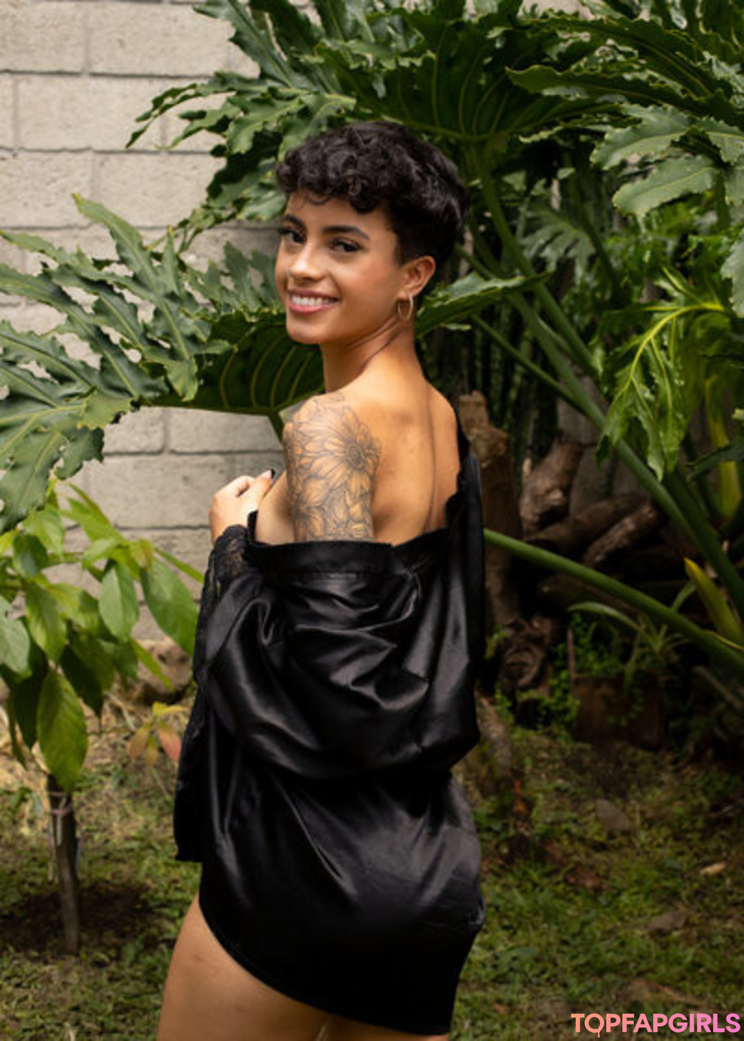 Alessandra Rodriguez nude pornstar pictures