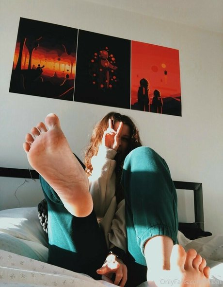 Ellbat star sexy img