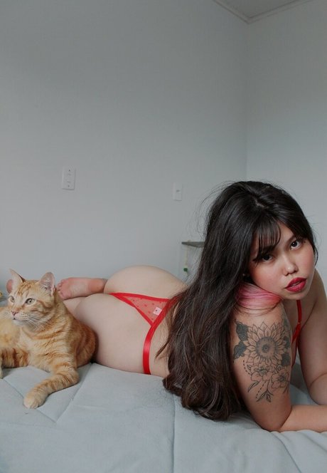 Izumi naked pornstar pics