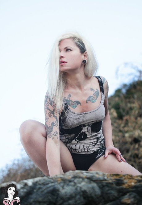 Adaga sg pornographic model pics