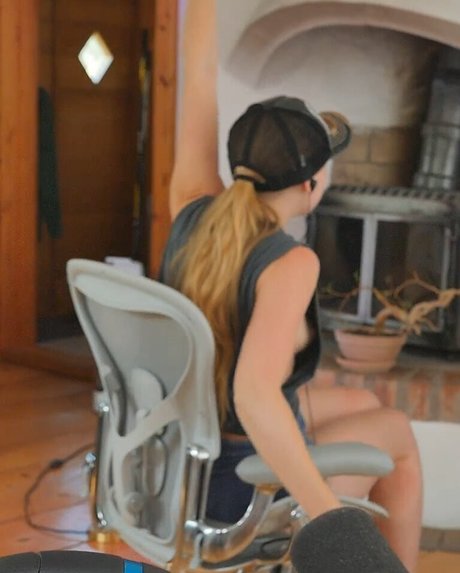 SiriSirililia star porn pictures