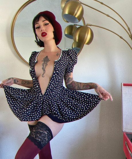 Rocknrollcleopatra star nice pic