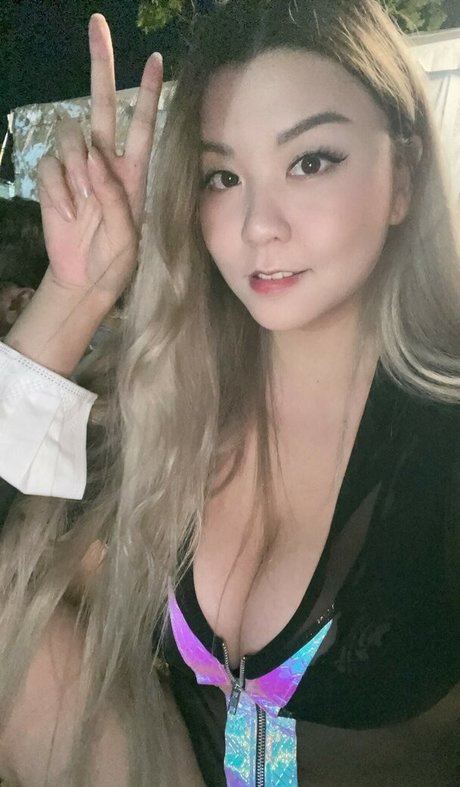 Windellia nude actress images